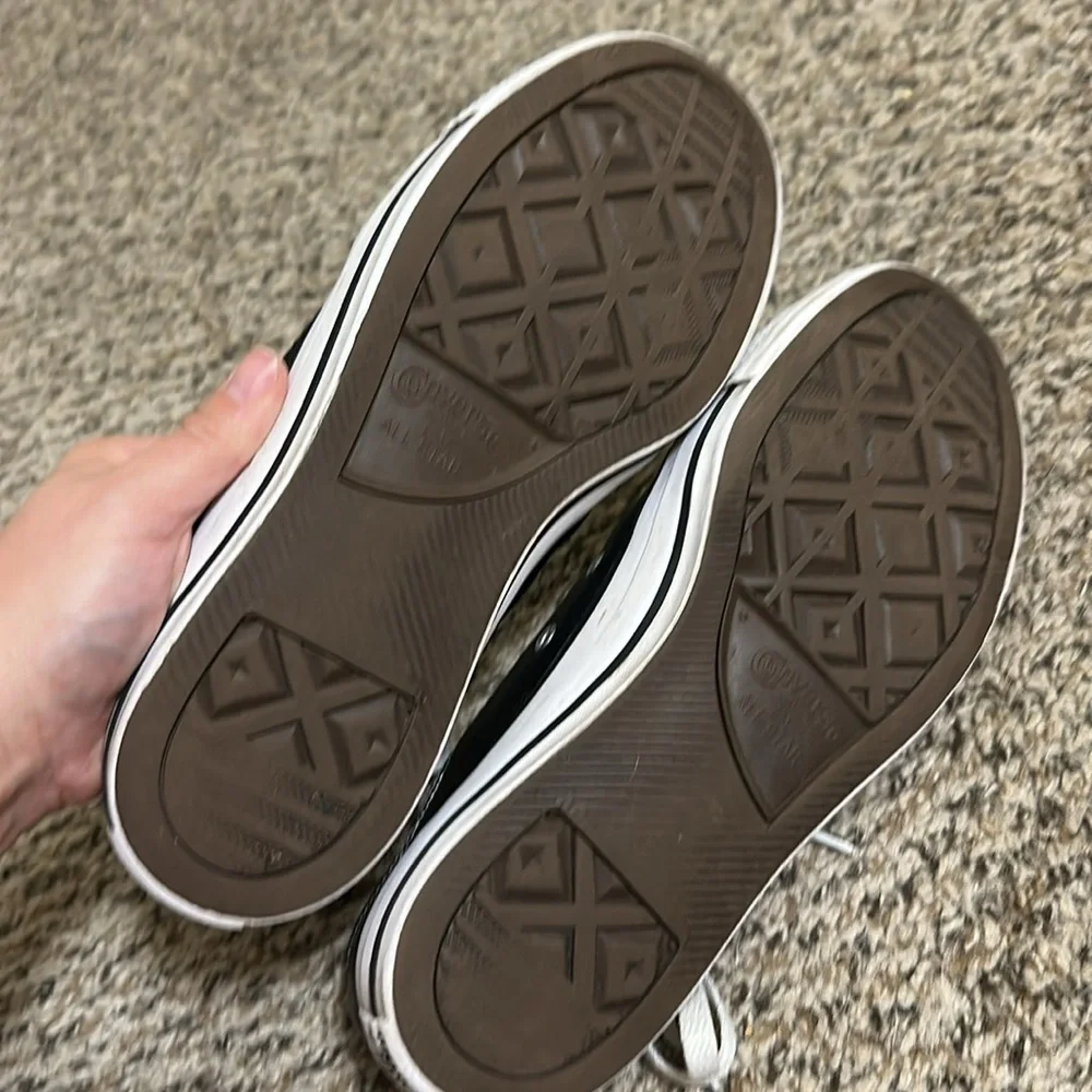 EUC Converse All Stars Unisex Black and White Sneakers - Picture 5 of 7